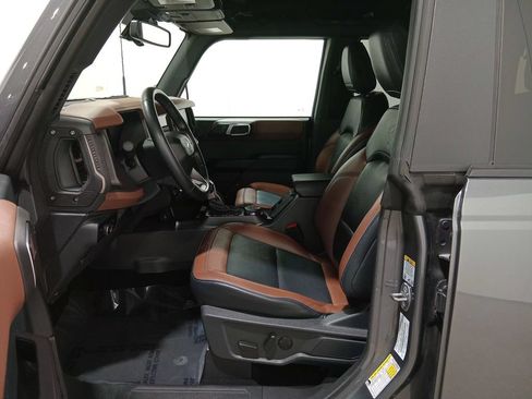 Certified 2024 Ford Bronco Outer Banks AWD/4WD image 16