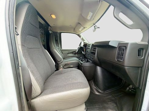 Used 2024 Chevrolet Express 2500 w/ Driver Convenience Package RWD image 14