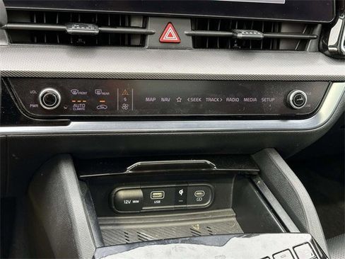 Used 2023 Kia Sportage SX Prestige image 11