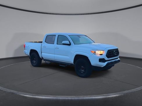 Used 2022 Toyota Tacoma SR AWD/4WD image 2