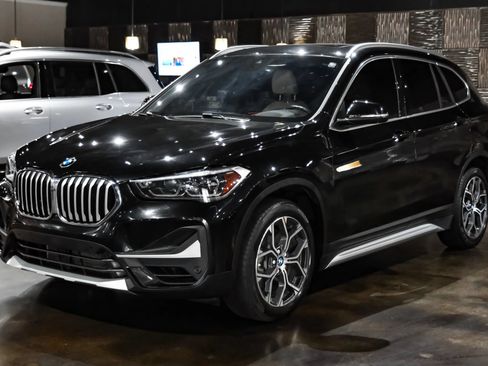 Used 2021 BMW X1 xDrive28i w/ Premium Package AWD/4WD image 7