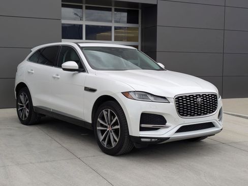 Used 2023 Jaguar F-PACE S image 3