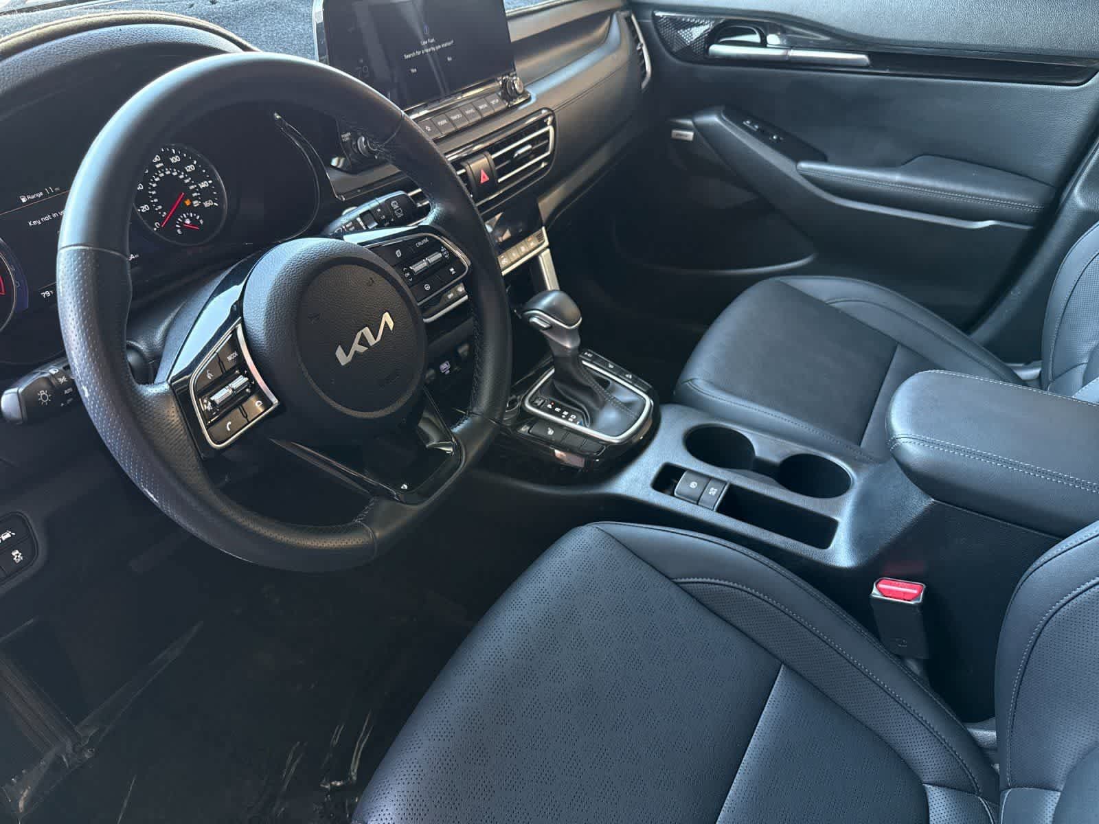 Used 2022 Kia Seltos SX w/ Sunroof Package AWD/4WD image 12