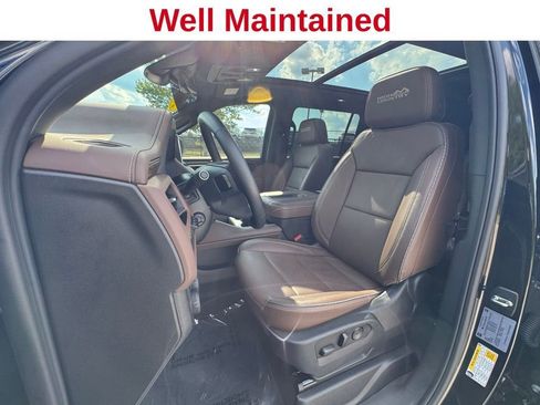 Used 2024 Chevrolet Suburban High Country image 8