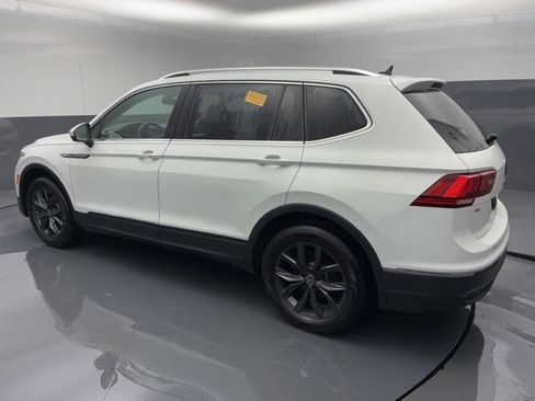 Used 2024 Volkswagen Tiguan SE AWD/4WD image 4