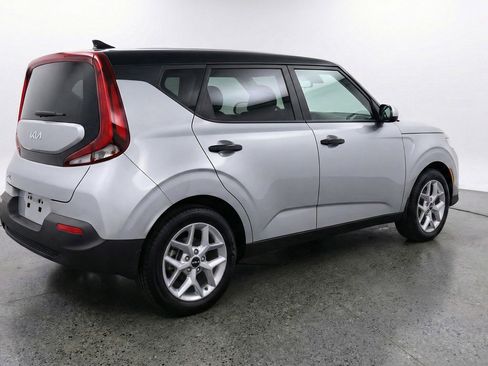Used 2025 Kia Soul LX w/ LX Technology Package image 9