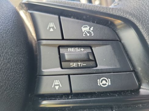 Used 2025 Subaru Forester Premium AWD/4WD image 23