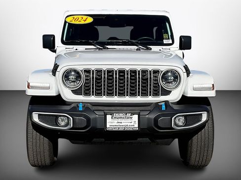 Used 2024 Jeep Wrangler Unlimited Sahara image 3