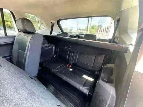 Used 2020 Volkswagen Tiguan SEL image 23