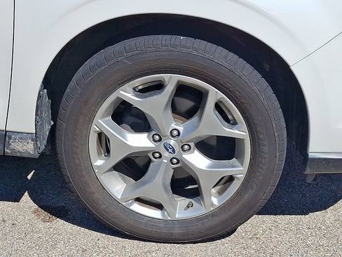 Used 2018 Subaru Forester 2.5i Touring AWD/4WD image 8
