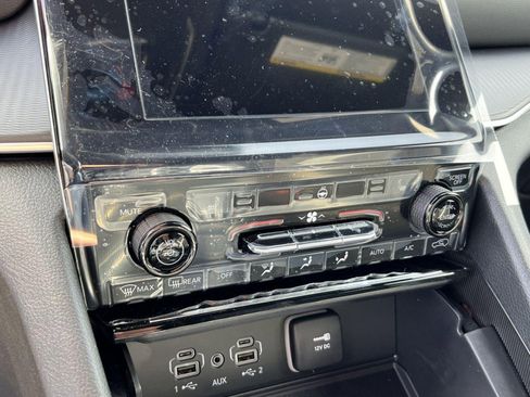 New 2025 Jeep Grand Cherokee L Laredo w/ Luxury Tech Group I image 13