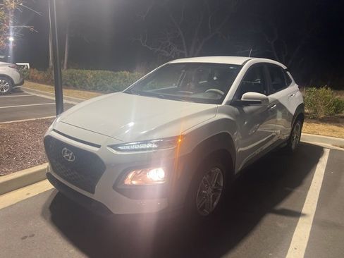 Used 2019 Hyundai Kona SE image 1