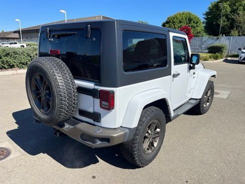 Used 2016 Jeep Wrangler Sahara AWD/4WD image 5