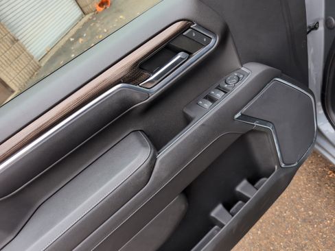 Used 2023 Chevrolet Silverado 1500 LT image 14