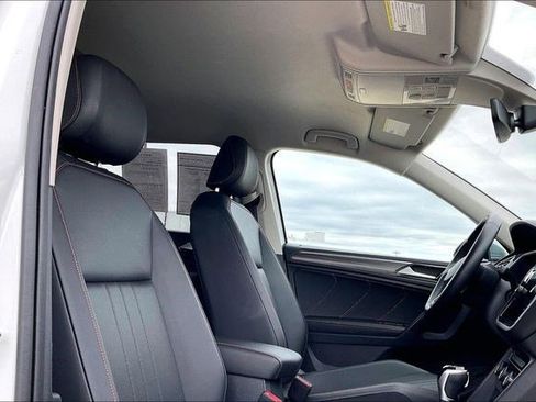 Used 2024 Volkswagen Tiguan Wolfsburg Edition image 27