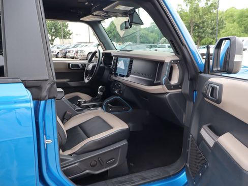 Used 2022 Ford Bronco Wildtrak AWD/4WD image 29