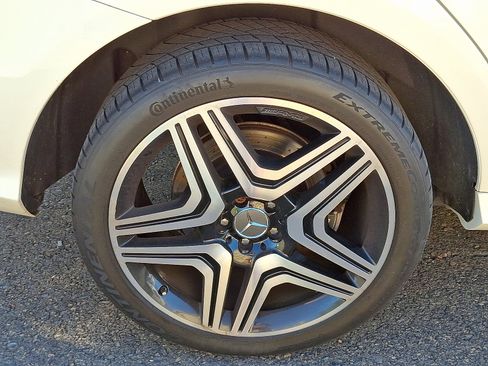 Used 2013 Mercedes-Benz ML 63 AMG 4MATIC image 10