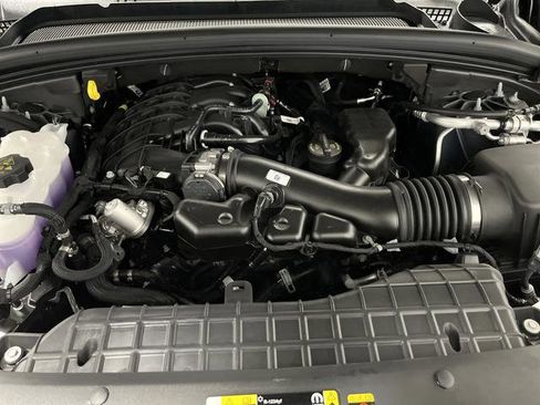 New 2025 Jeep Grand Cherokee L Limited image 40