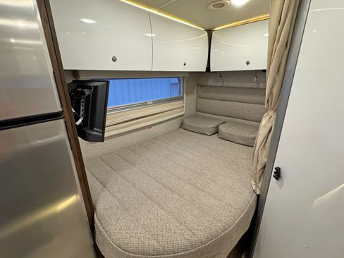 Used 2021 Mercedes-Benz Sprinter 3500 w/ Acoustic Package image 94