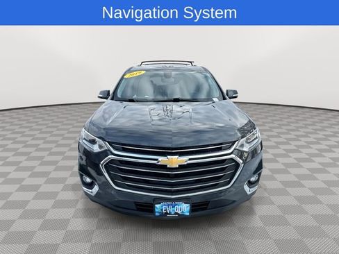 Used 2019 Chevrolet Traverse LT w/ LT Premium Package image 3