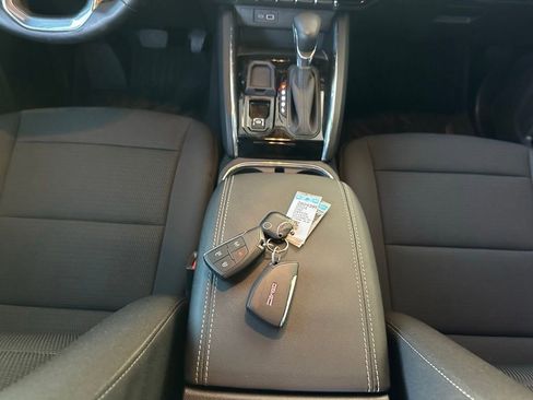 Used 2024 GMC Canyon Elevation w/ Convenience Package image 20