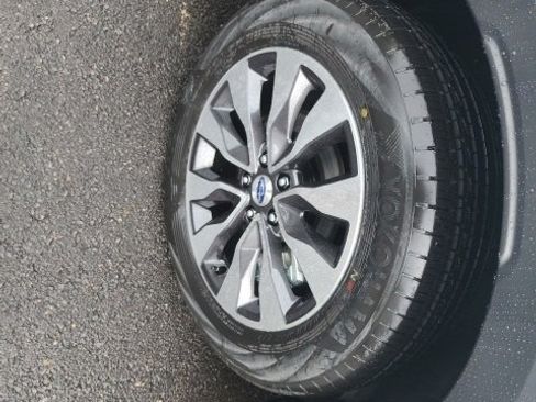 Used 2025 Subaru Outback Limited image 24