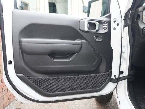 New 2026 Jeep Gladiator Sport image 9