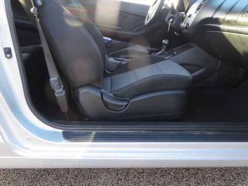 Used 2016 Kia Forte Koup EX image 15