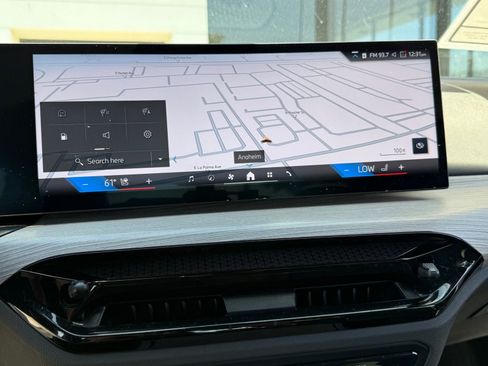 Used 2025 BMW 330i xDrive Sedan AWD/4WD image 37