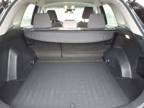 Used 2022 Toyota RAV4 XLE image 7