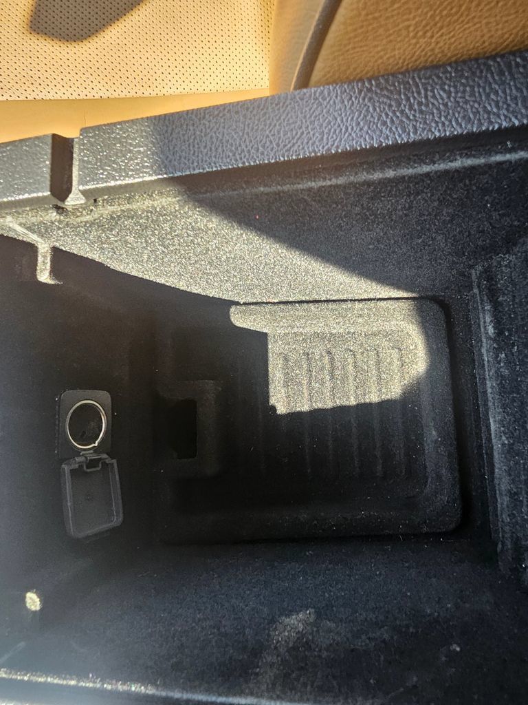 Used 2014 Lincoln MKX AWD w/ Equipment Group 102A image 24