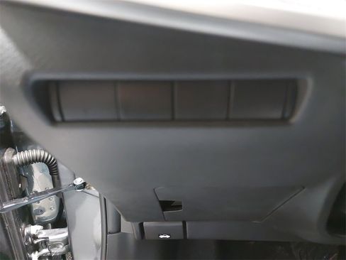 New 2026 Nissan Kicks SV image 25