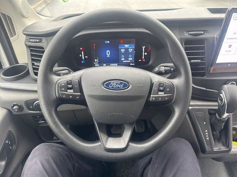 New 2026 Ford Transit 250 148 Medium Roof RWD image 18