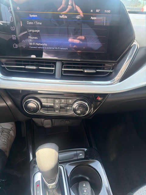 Used 2026 Chevrolet Trax LT FWD image 14