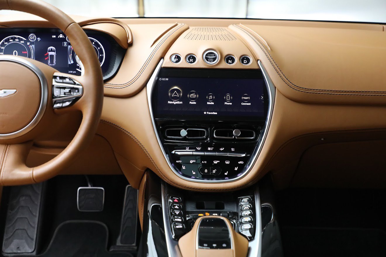 Used 2021 Aston Martin DBX AWD/4WD image 20