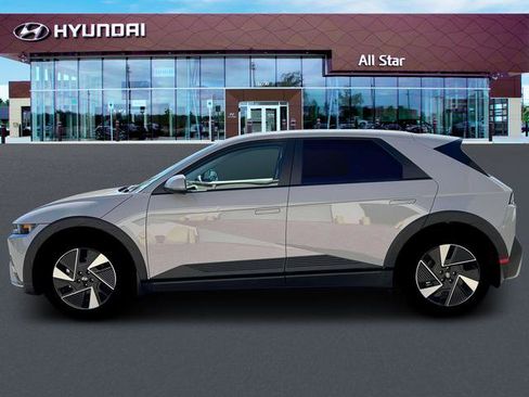 New 2026 Hyundai Ioniq 5 SEL image 4