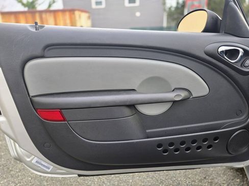 Used 2005 Chrysler PT Cruiser GT FWD image 16