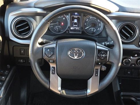 Used 2023 Toyota Tacoma TRD Off-Road image 15