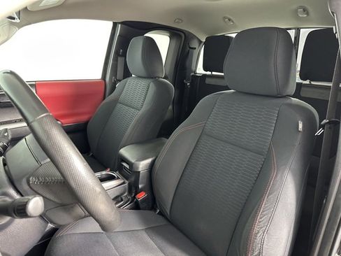 Used 2018 Toyota Tacoma SR5 image 13