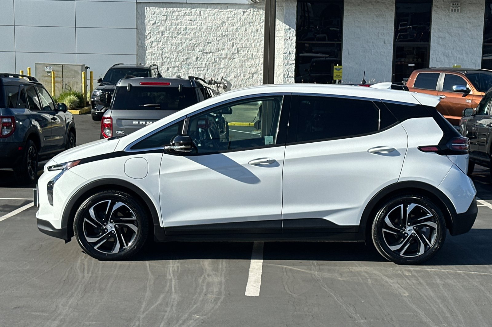 Used 2022 Chevrolet Bolt LT FWD image 10