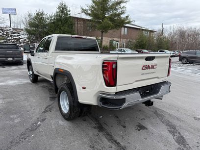 New 2026 GMC Sierra 3500 SLE