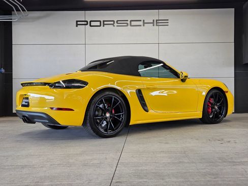 Certified 2024 Porsche 718 Boxster S RWD image 6