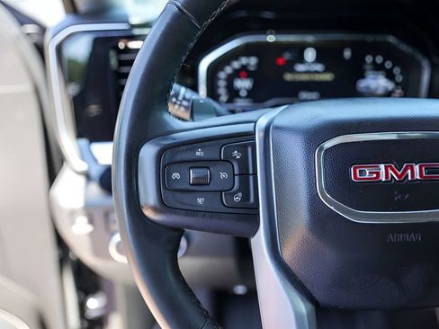 Used 2023 GMC Sierra 1500 SLT AWD/4WD image 17