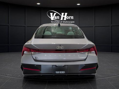 New 2026 Hyundai Elantra Limited FWD image 6