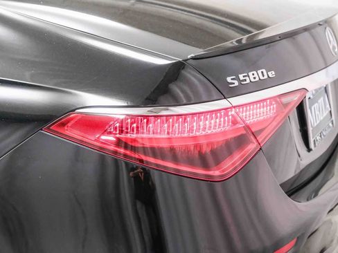 Certified 2024 Mercedes-Benz S 580e 4MATIC Sedan image 7