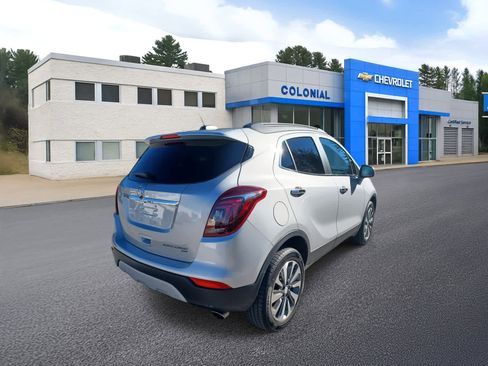 Used 2022 Buick Encore Preferred image 4