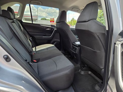 Certified 2025 Toyota RAV4 XLE FWD image 16
