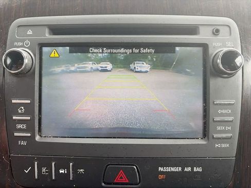 Used 2017 Chevrolet Traverse LT w/ Style and Technology Package FWD image 19
