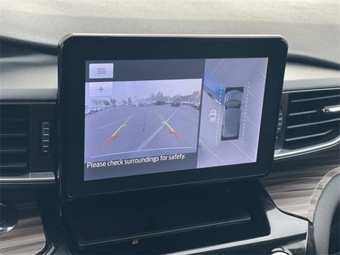 Certified 2022 Ford Explorer Limited w/ Hybrid Equipment Group 310A image 15