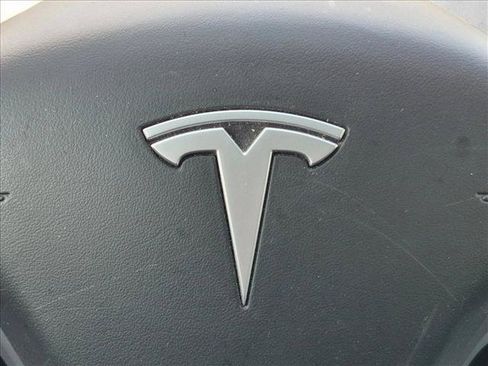 Used 2018 Tesla Model 3 Long Range RWD image 15